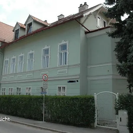 Raisa Fünkhgasse *