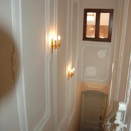Raisa Fünkhgasse *