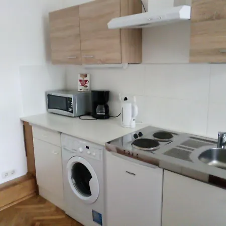 Raisa Fuenkhgasse Pressbaum