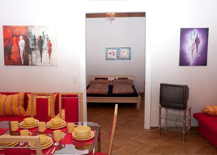 Raisa Fuenkhgasse * Pressbaum