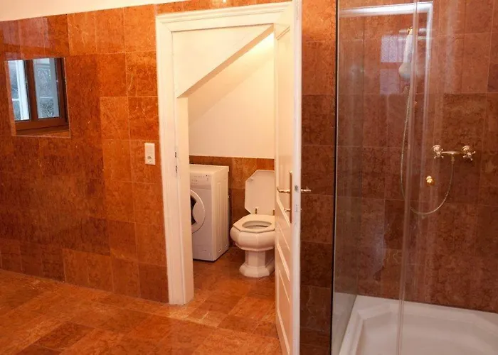 Raisa Fuenkhgasse Pressbaum