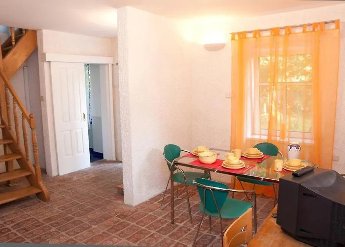 Raisa Fuenkhgasse Pressbaum