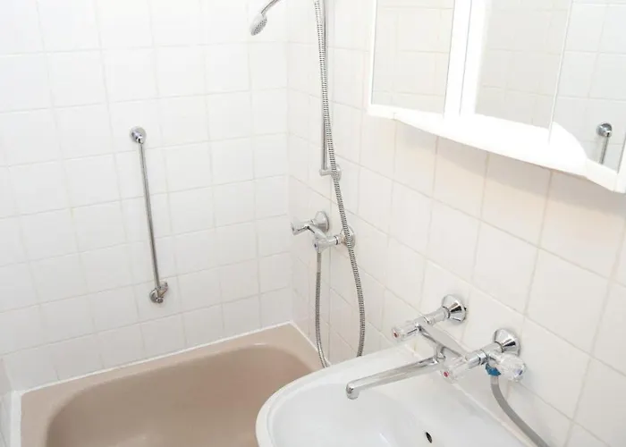 Raisa Fuenkhgasse * Pressbaum